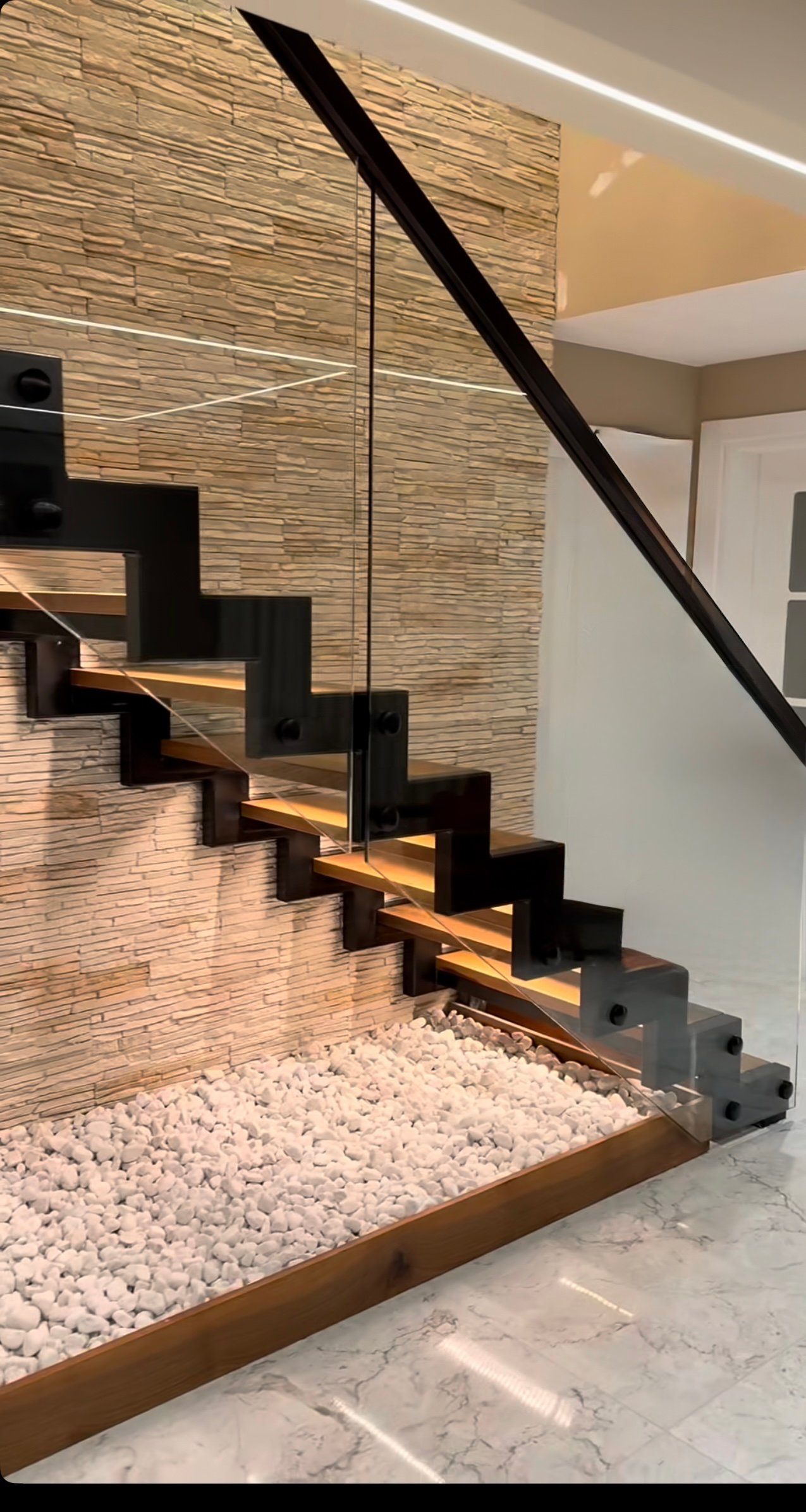 Escalera metálica – vista 09