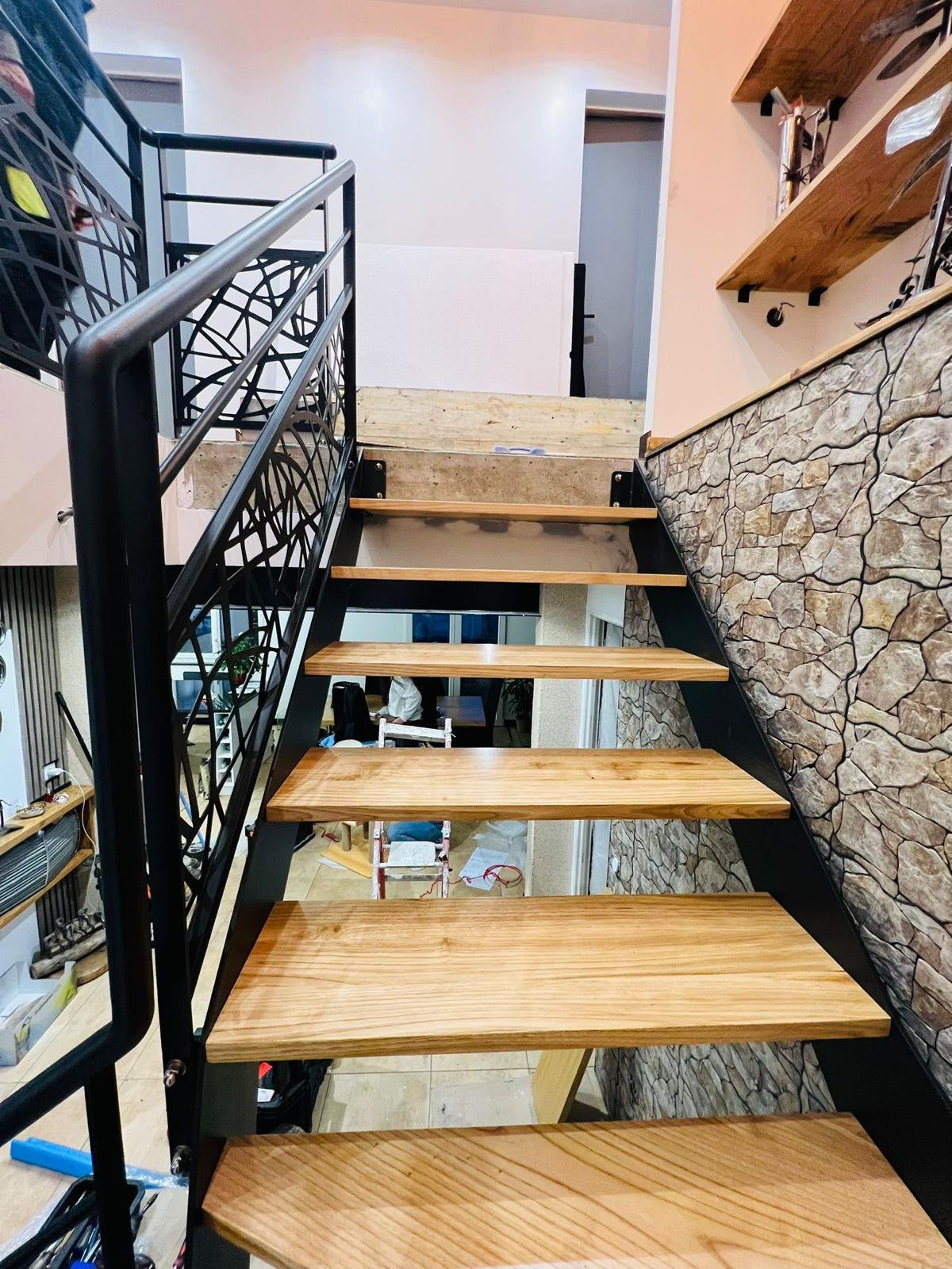Escalera volada - detalle de peldaño