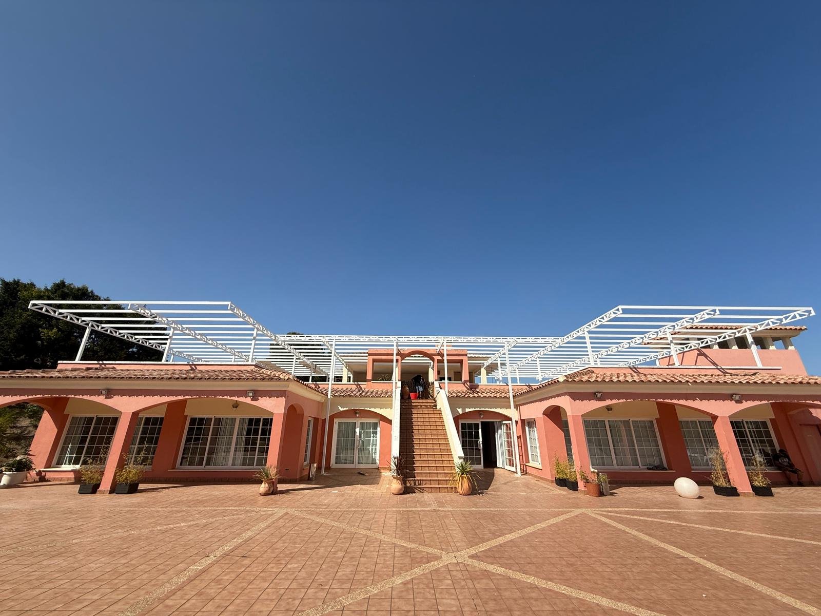 Pérgola contemporánea